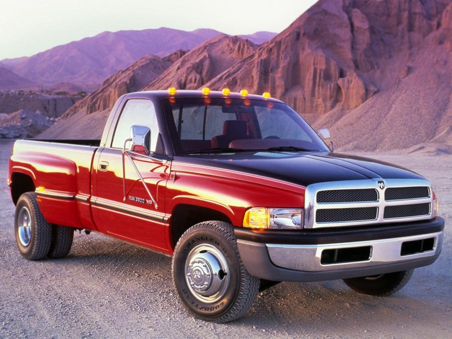  Dodge Ram 3500 Regular Cab 1994 года  (фото 2 из 3)
